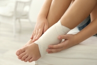 The Difference Between An Ankle Strain and Sprain